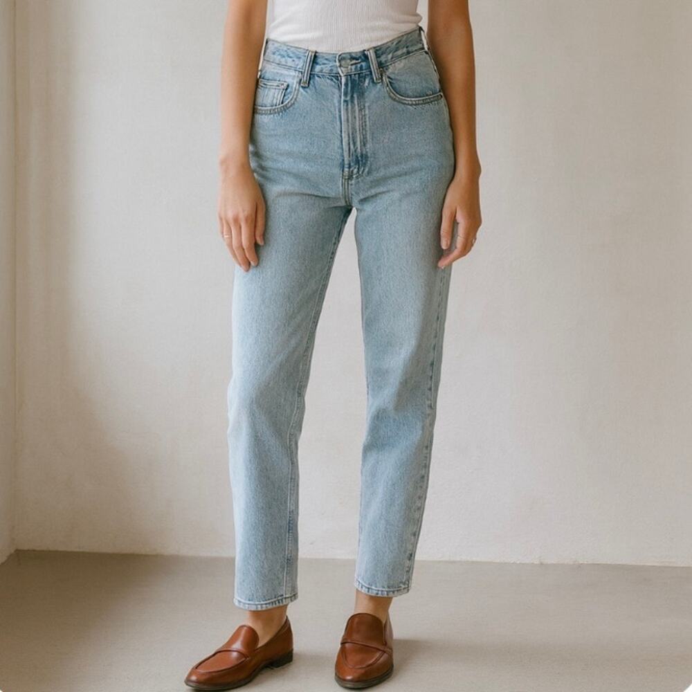 Vintage 90s Minimalist GAP High Waisted Straight Leg Faded Medium Wash Jeans